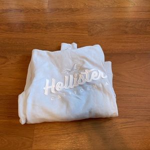 light blue hollister sweatshirt